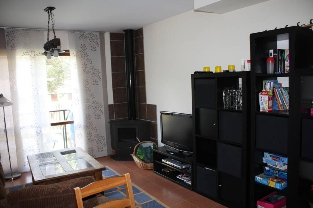 Duplex Con Jardin En Pirineos, Totalmente Equipado Apartment วิลยานัว ภายนอก รูปภาพ